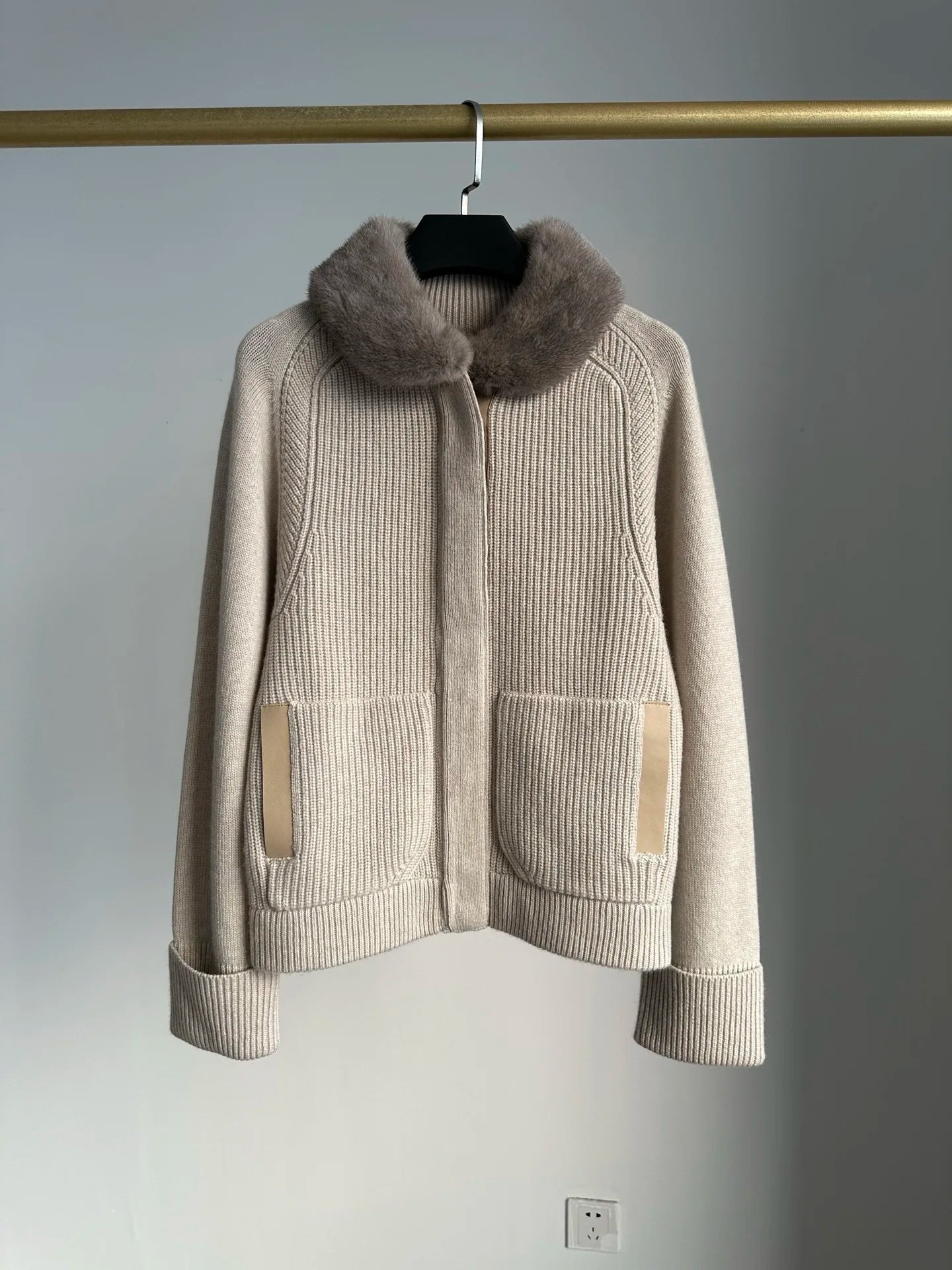 100% Cashmere Beige Mink Fur Collar Knit Cardigan Women Loose Patch Pocket Knitted Sweater Coat