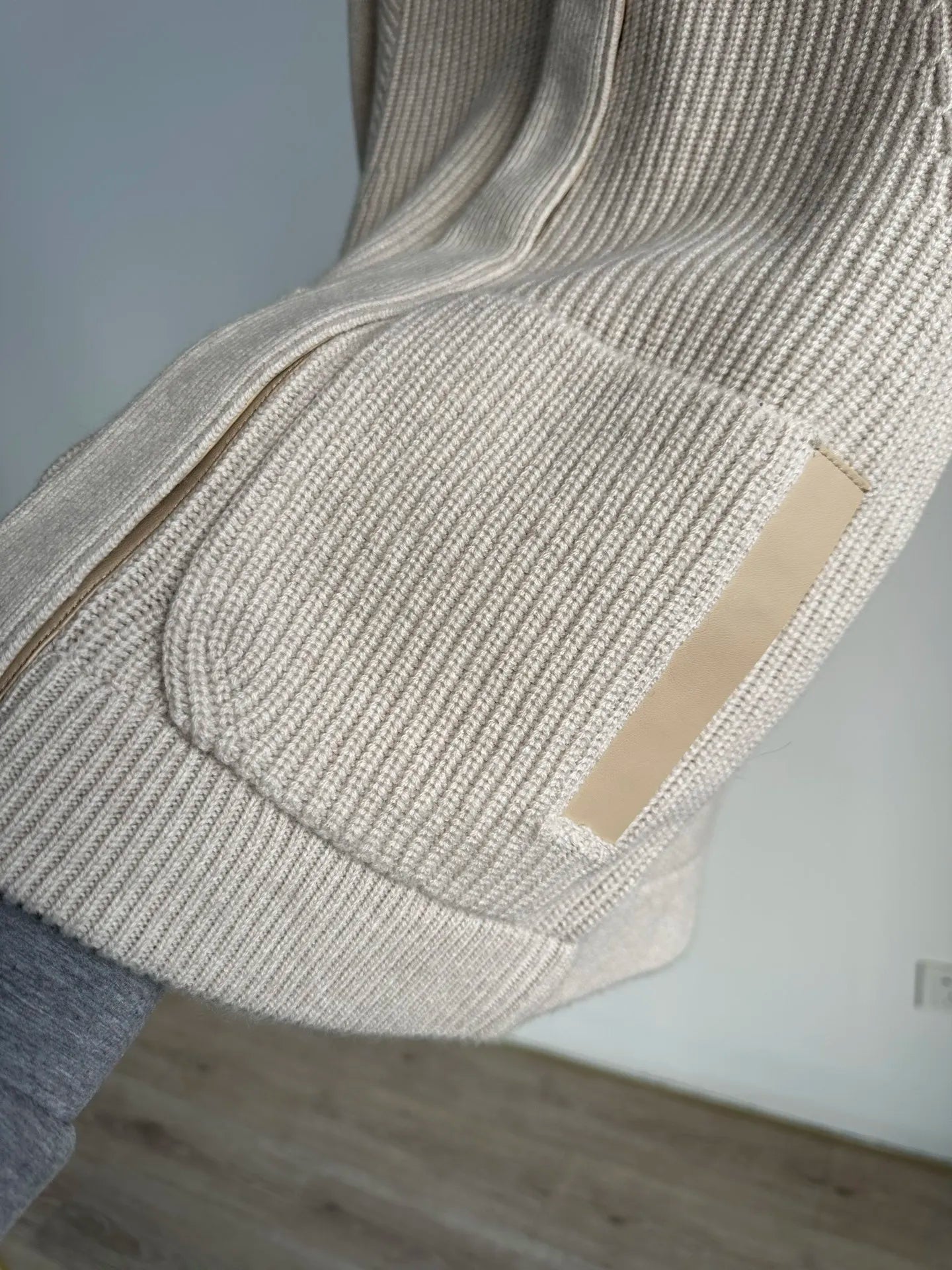 100% Cashmere Beige Mink Fur Collar Knit Cardigan Women Loose Patch Pocket Knitted Sweater Coat