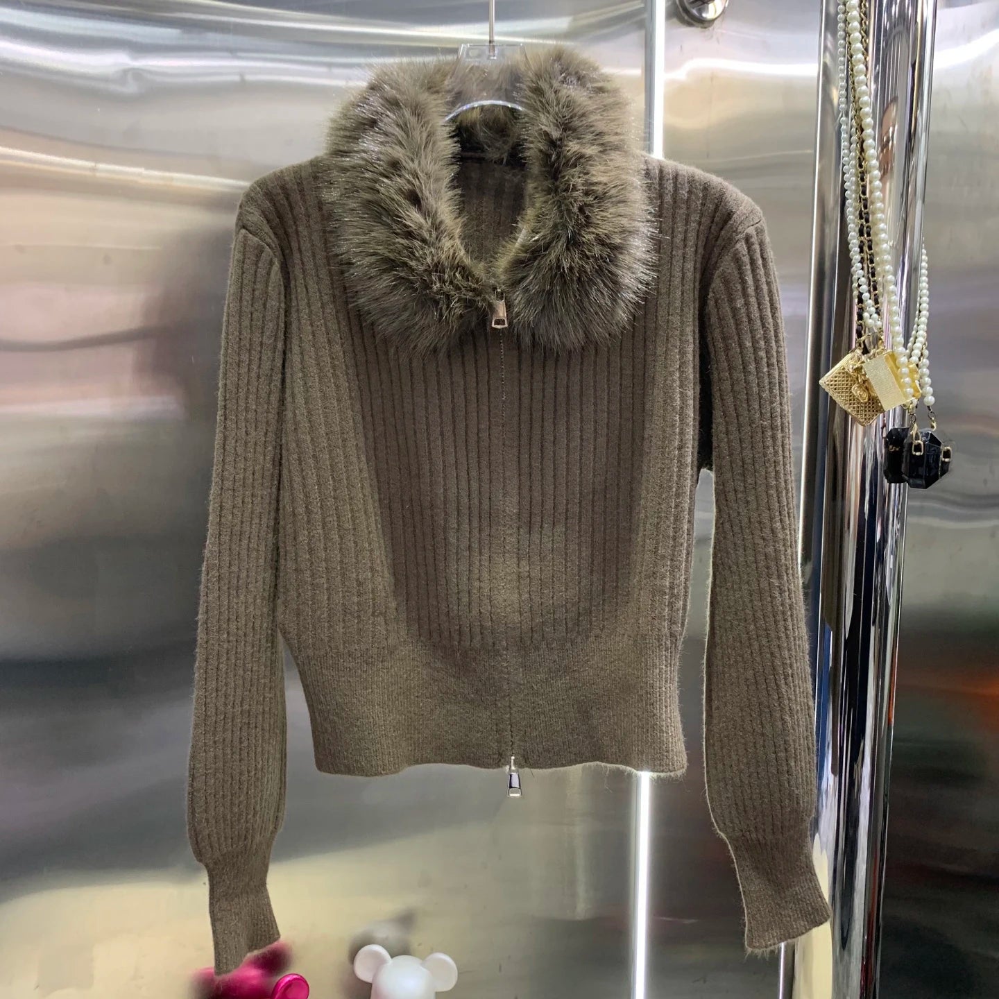 Women's Elegant Faux Fur Collar Zip Up Cardigan Beige Ribbed Knit Short Wool Sweater Outerwear