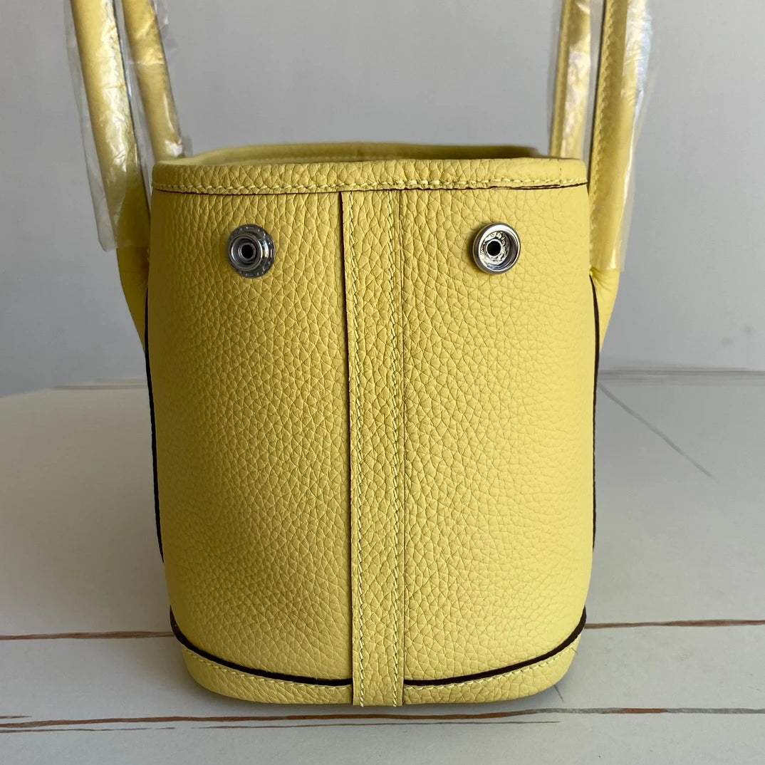 High Quality Luxury Genuine Leather Shoulder Handbag with Large Capacity Lychee Grain Commuting Cowhide Bucket Brand Bags