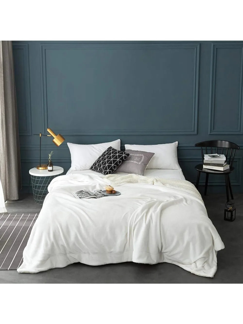 Queen Sherpa Fleece Blanket – Super Soft, Reversible Plush Throw for Bed or Couch