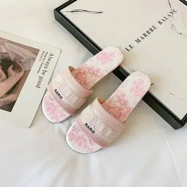 Luxury Design Summer Classic Simple Sandals Ladies Wear Fashion Ins Tide Beach Non-slip Flip-flops SD1