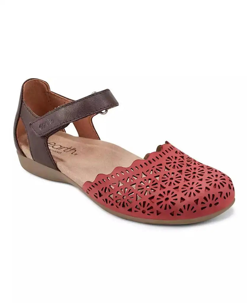 Earth | Women's Bronnie Perforated Two-Piece Flat Sandals