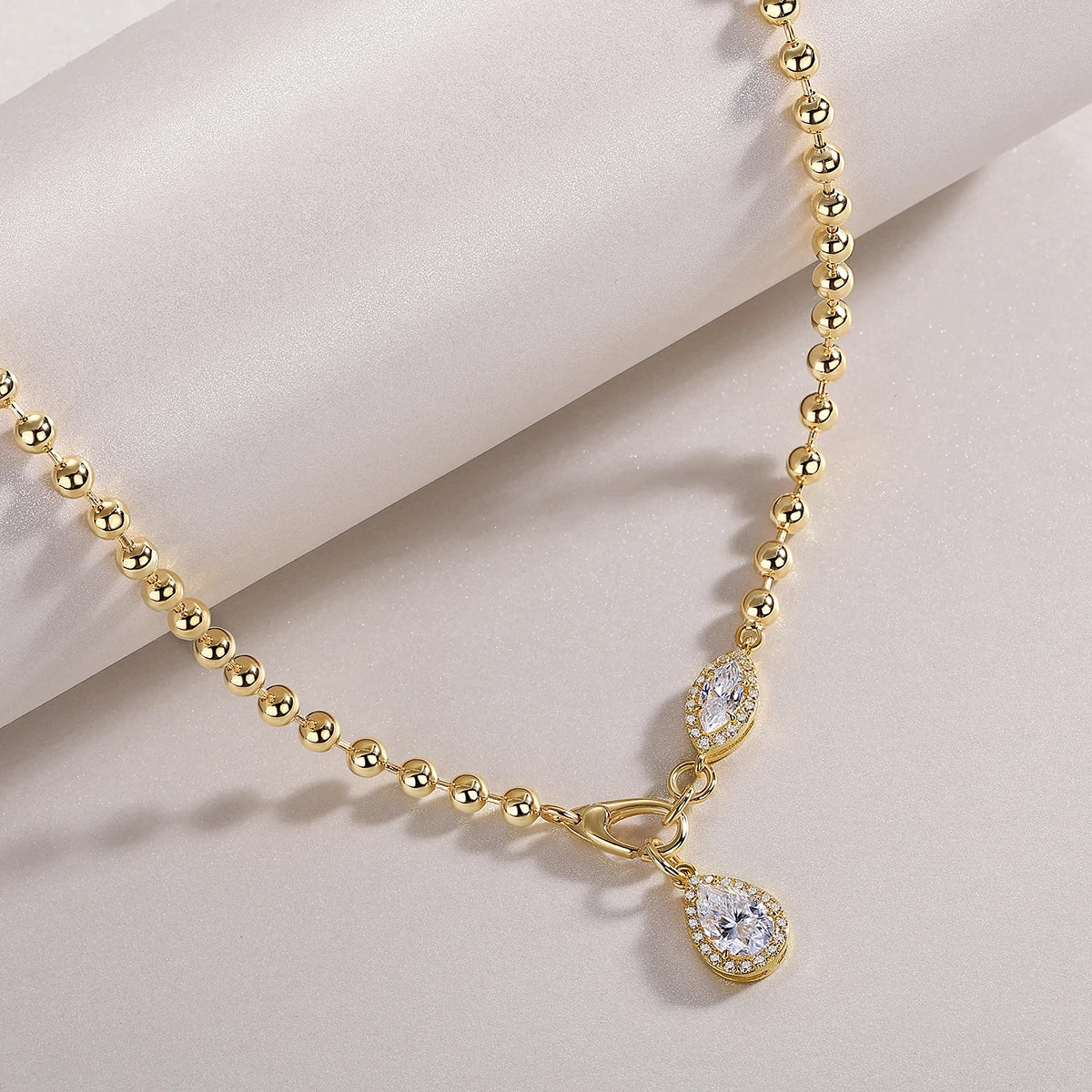 Water drop-shaped 6*9 moissanite pendant necklace, 925 sterling silver, suitable for men and women, suitable for banquets, parti