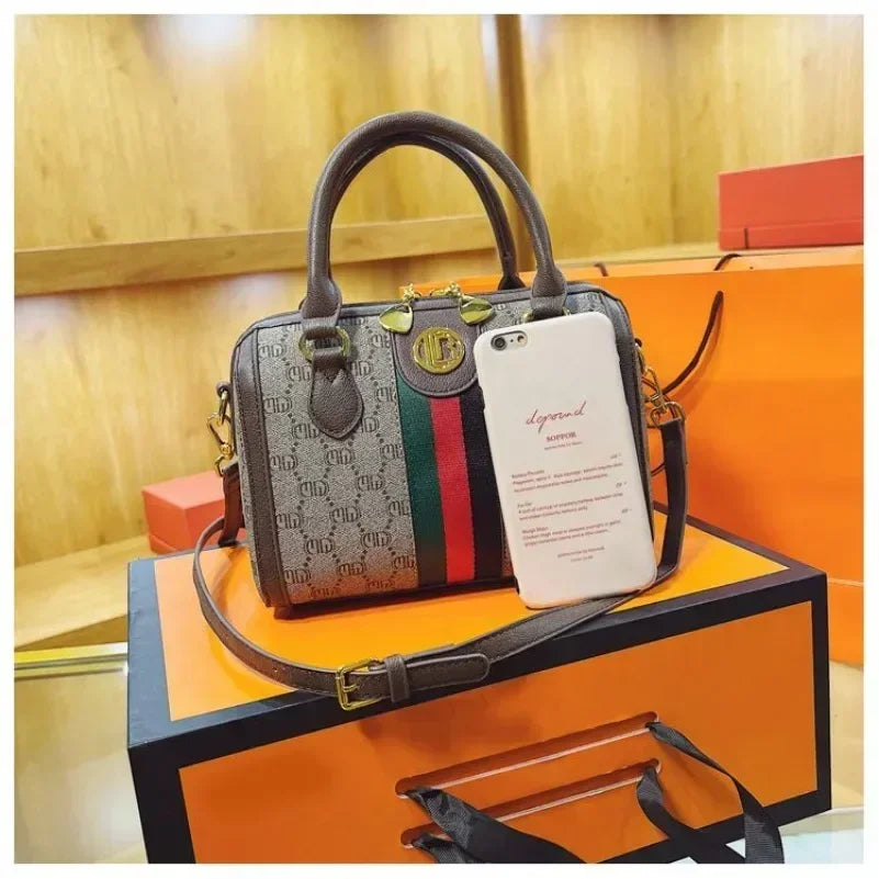 Luxury Versatile Hand-held Boston Pillowcase Internet Famous Fashion Trend Niche Single Shoulder Crossbody Bag BG5