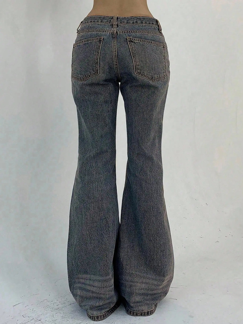 Women's Low Rise Flared Denim Jeans with Pockets, Casual Vintage Style