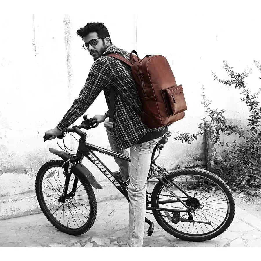 Brown Leather Backpack Vintage Rucksack Laptop Bag Water Resistant Casual Daypack College Bookbag Comfortable Lightweight Travel