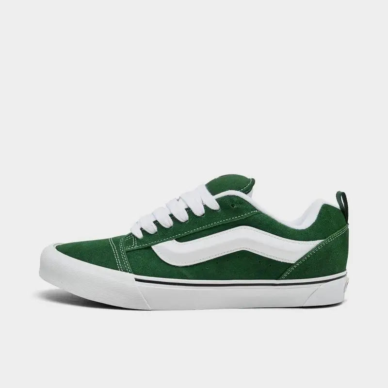Vans Men's Classic Old Skool Skateboarding Sneakers Casual Sports Shoes for Everyday Wear and Active Lifestyle