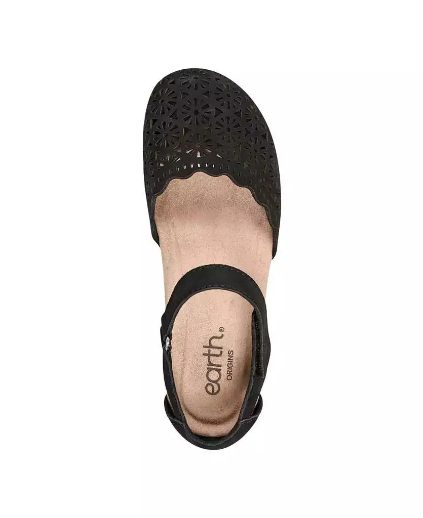 Earth | Women's Bronnie Perforated Two-Piece Flat Sandals
