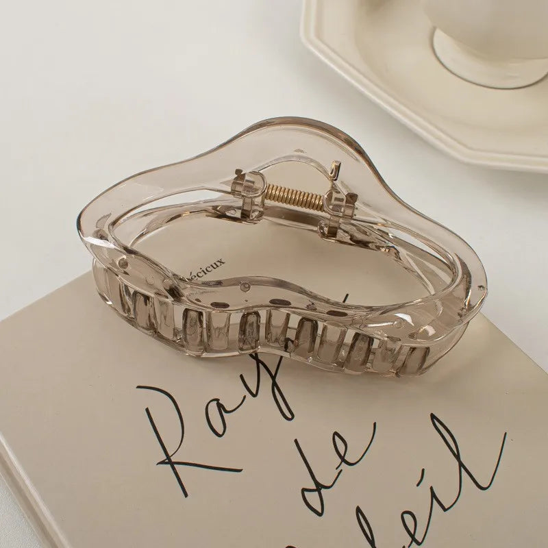 Irregular Hollow Out Hair Claws Clips Women Girls Tortoiseshell Large Crab Hair Clamps Barrettes Clips Hair Accessories Fashion