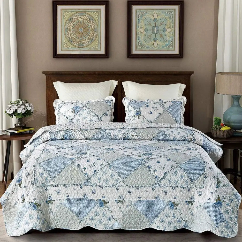 Alaska King Size 132x120 cm Blue Floral Quilted Comforter Set with 2 Pillowcases