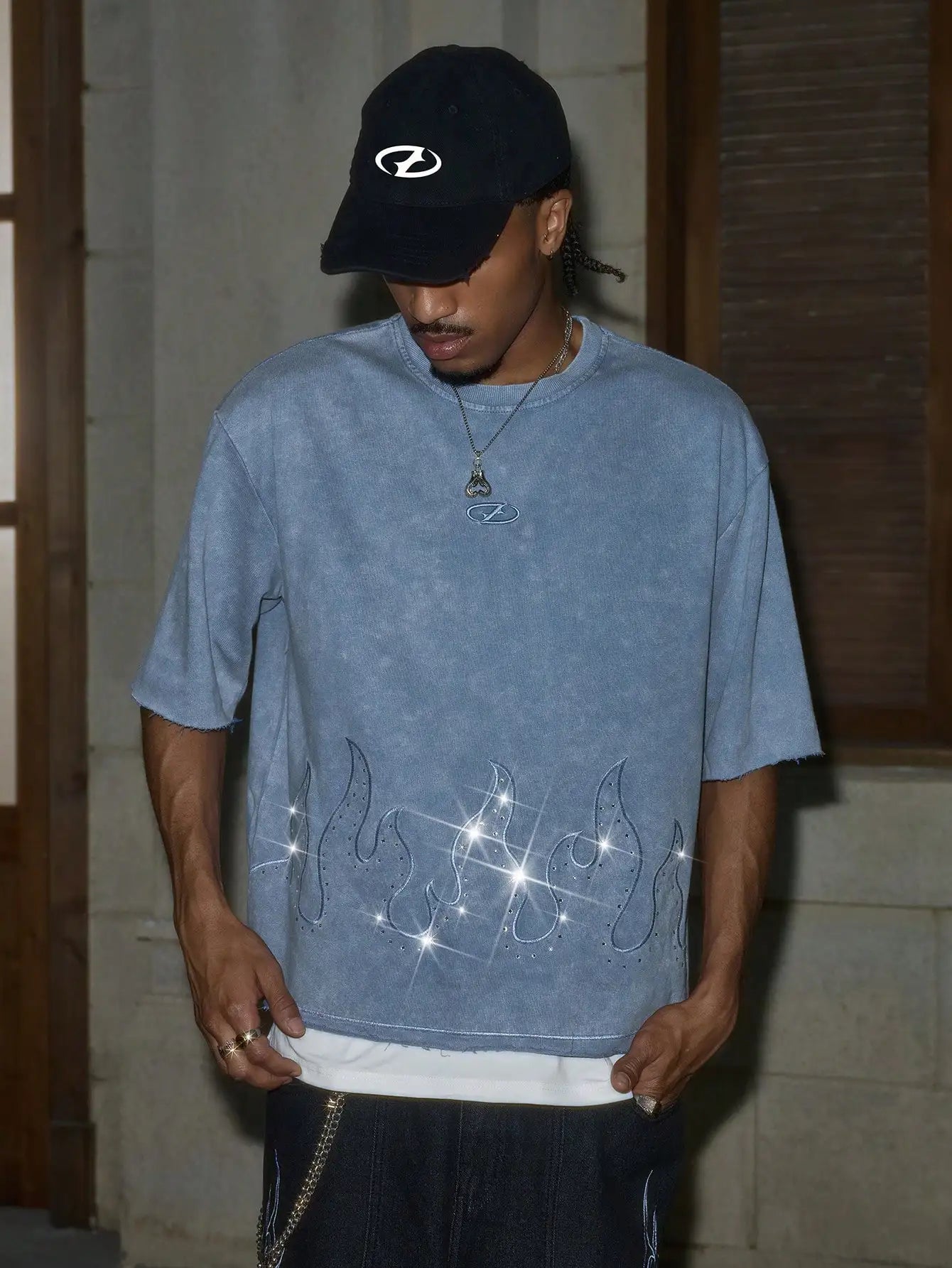 Men's Loose Fit Round Neck Short Sleeve T-Shirt with Glitter Flame Graphic, Streetwear Style