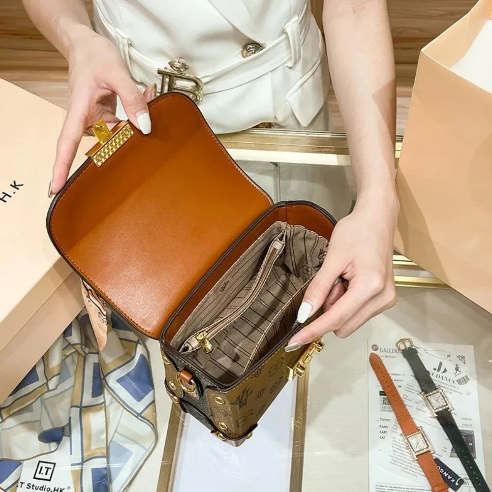 Brand women's handbag 2025 new autumn and winter retro commuting high-end designer shoulder crossbody bag trendy small square