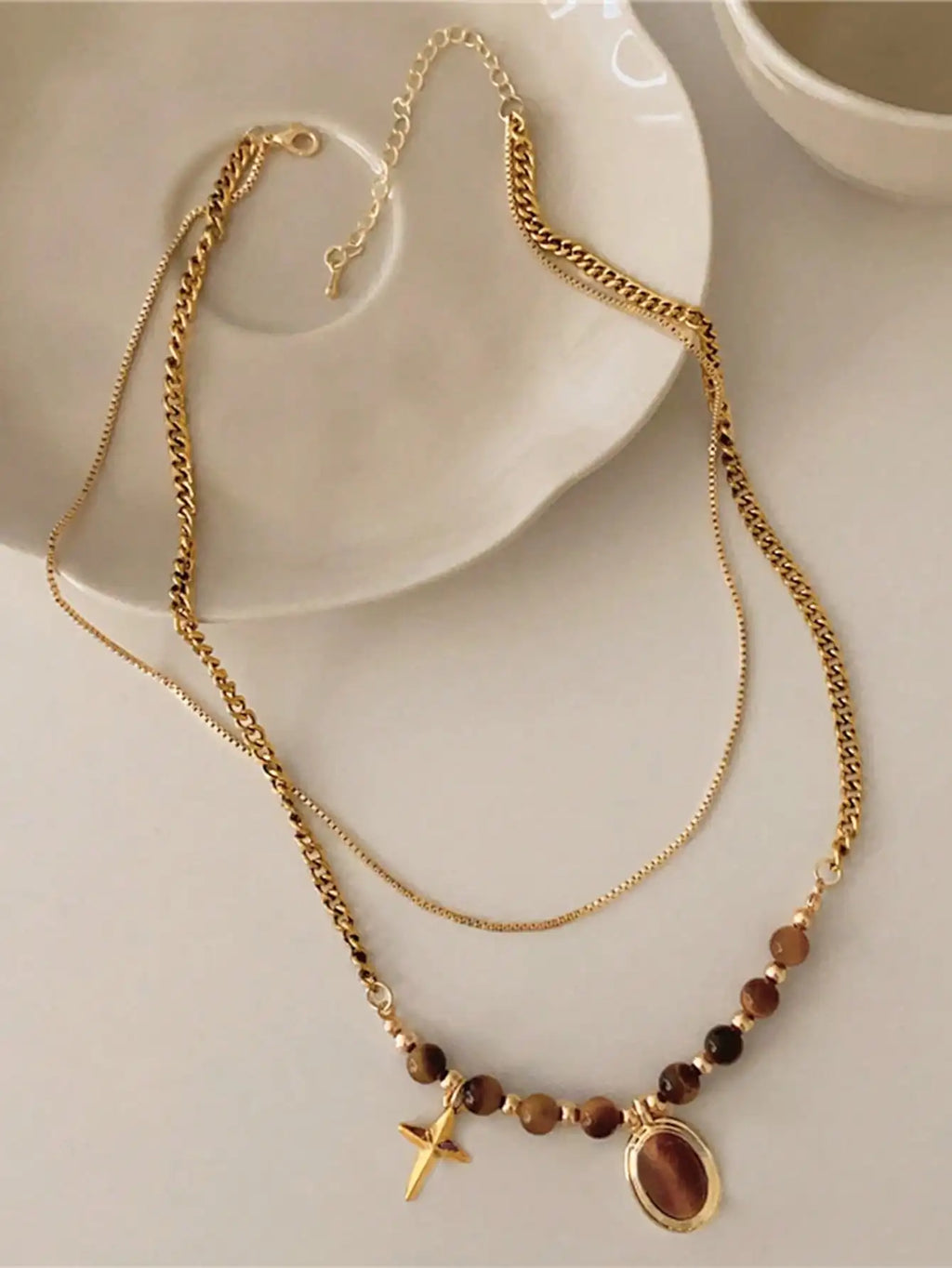 Vintage Multi-Layer Tiger Eye Stone Pendant Necklace for Women, Elegant Clavicle Chain Jewelry Set