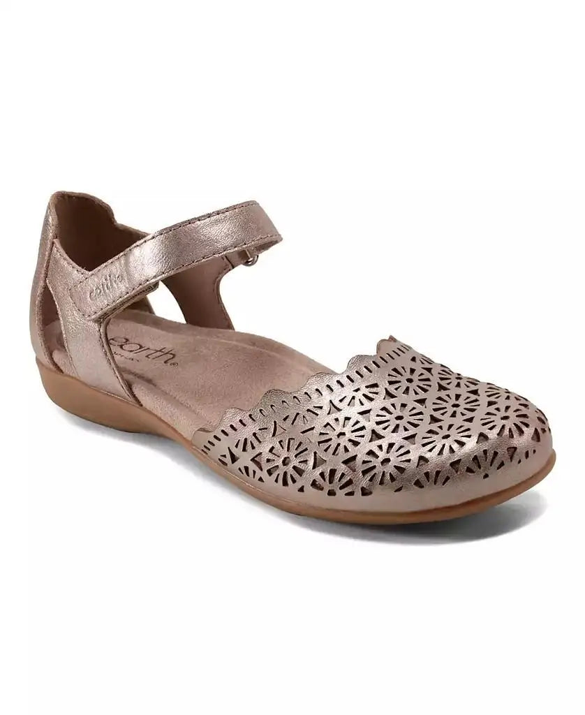 Earth | Women's Bronnie Perforated Two-Piece Flat Sandals