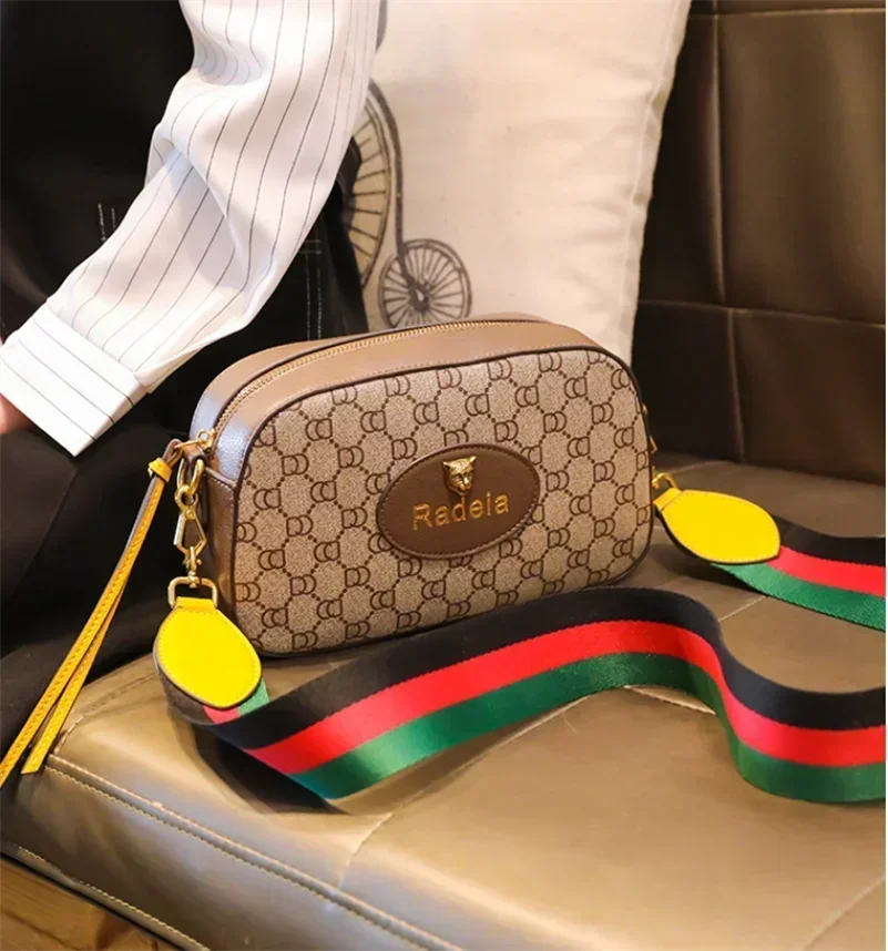 Retro Europe and The United States Ladies Shoulder Crossbody Bag Fashion Printing Shoulder Bag Tiger Head Metal Decoration GB11