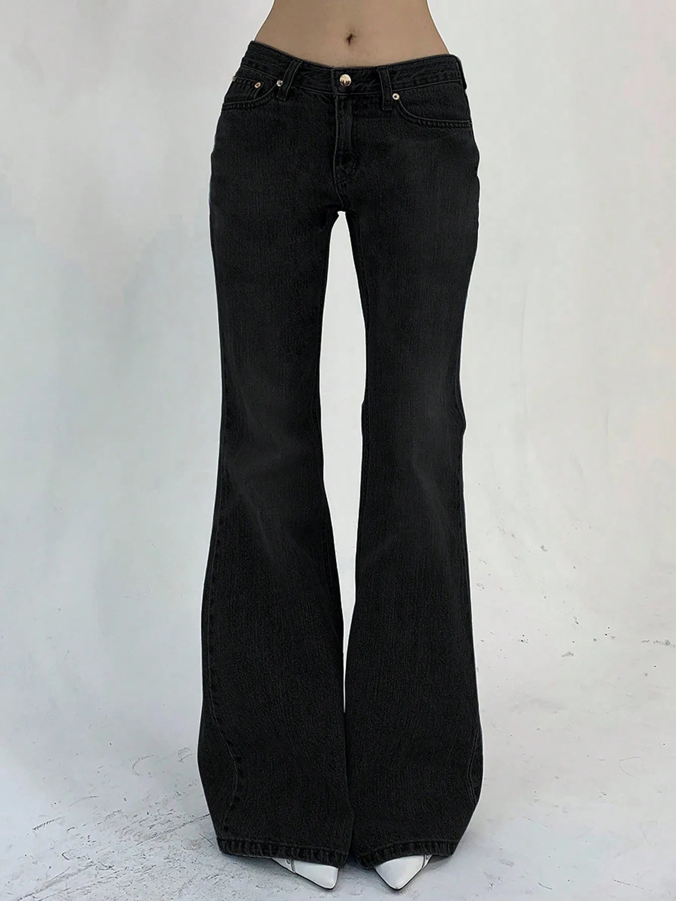 Women's Low Rise Flared Denim Jeans with Pockets, Casual Vintage Style