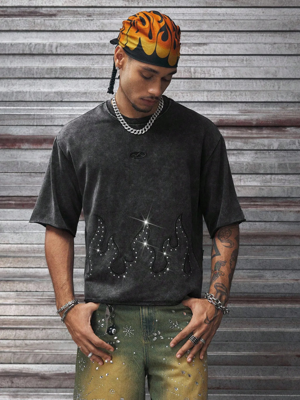 Men's Loose Fit Round Neck Short Sleeve T-Shirt with Glitter Flame Graphic, Streetwear Style