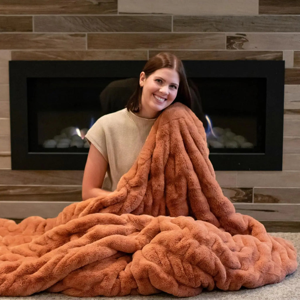 Ultra Soft Faux Fur Throw Blanket for Couch, Bed & Home - Fluffy, Warm & Luxurious Chic Collection (Medium, 50x60)