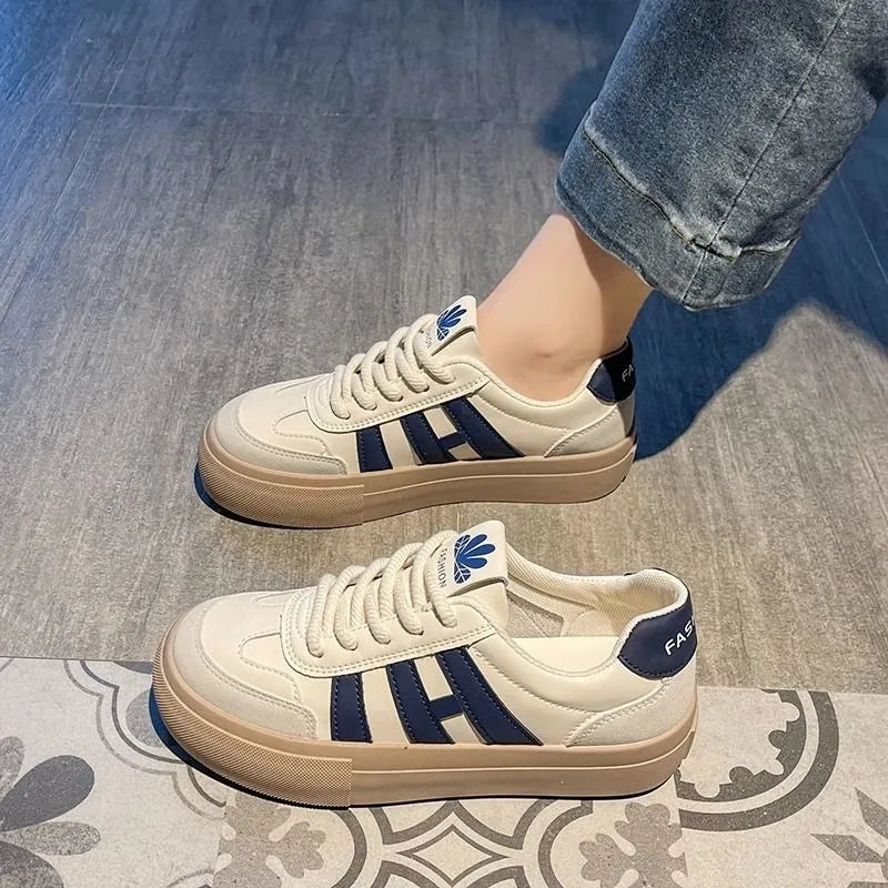 Casual Women's Sneaker Shoes Comfortable flat shoes zapatos de mujer Women's Vulcanize Shoes Design Round Toe Lace Up Sports