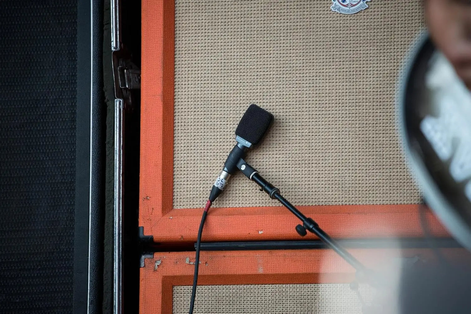 Professional e 609 Silver Super-Cardioid Instrument Microphone,Wired, Wireless