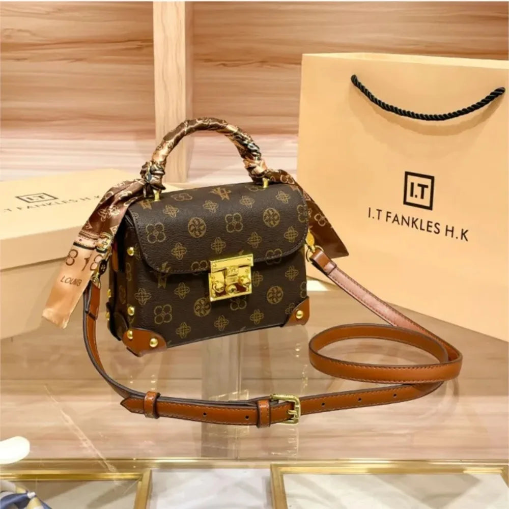 Brand women's handbag 2025 new autumn and winter retro commuting high-end designer shoulder crossbody bag trendy small square