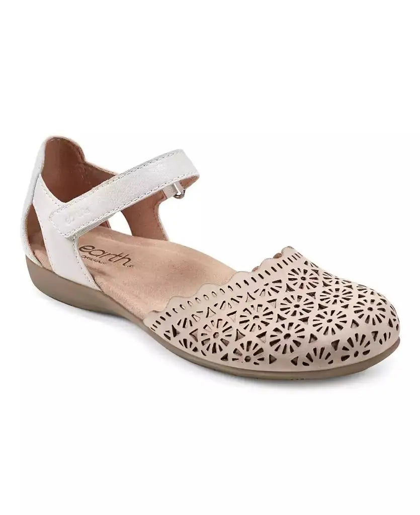 Earth | Women's Bronnie Perforated Two-Piece Flat Sandals