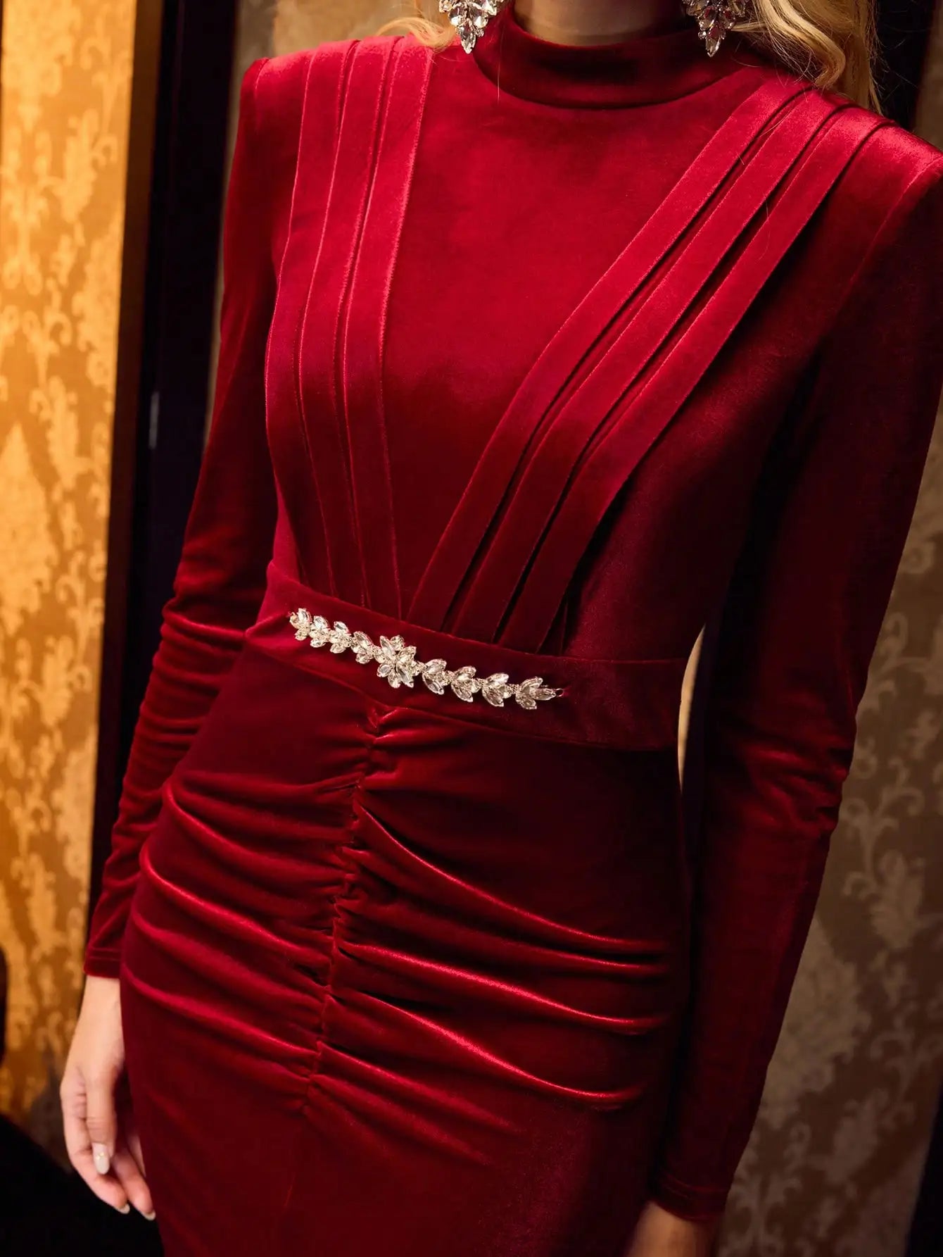 Elegant Velvet Long Sleeve Ruched Waist Fish Tail Formal Dress for Evening Events