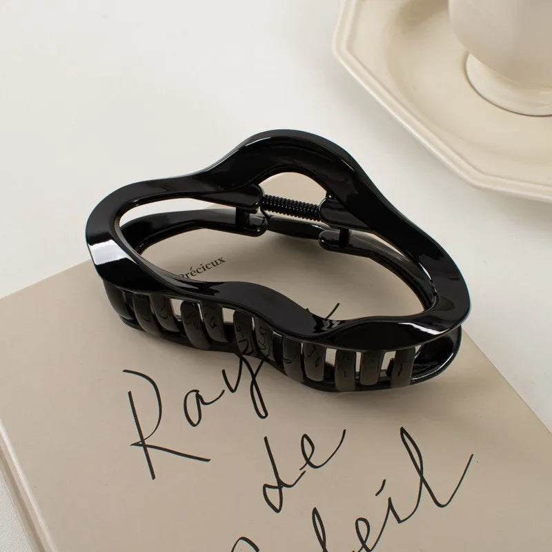 Irregular Hollow Out Hair Claws Clips Women Girls Tortoiseshell Large Crab Hair Clamps Barrettes Clips Hair Accessories Fashion