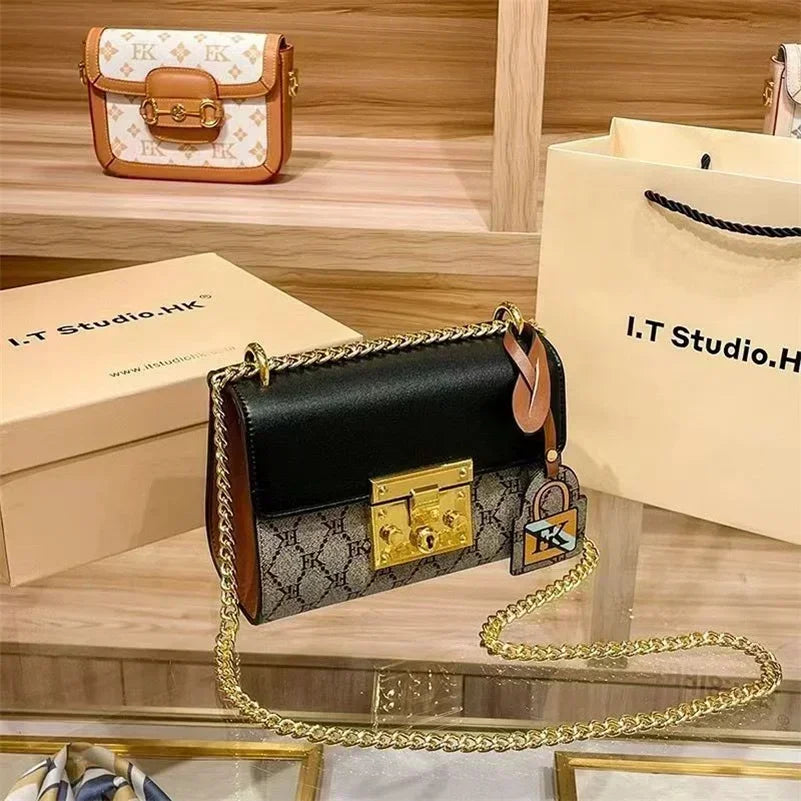 women Shoulder Bag High Quality genuine Leather Padlock Hand Bags Flap Messenger handbag Fashion Letter  purse BG8